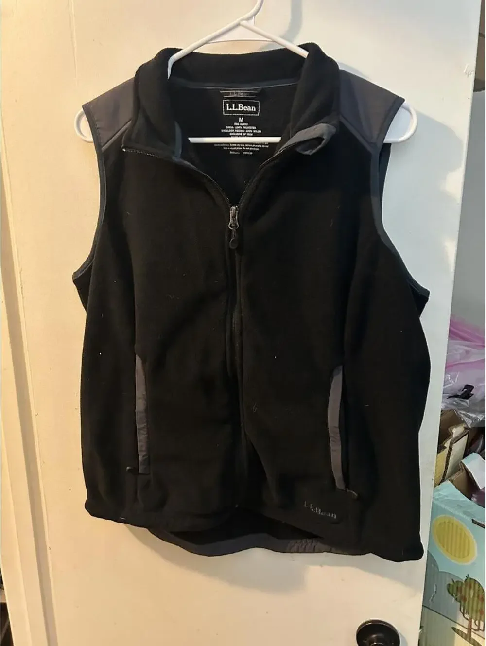 Black L.L.Bean full zip fleece vest in size M